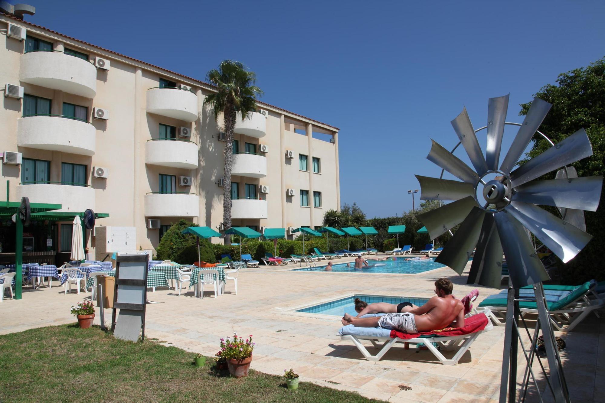 Mandalena Hotel Apartments Protaras Exterior photo